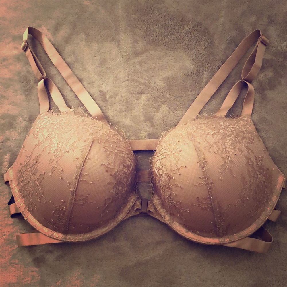 Victoria’s Secret - Brand New, Push-up Bra. 34D.